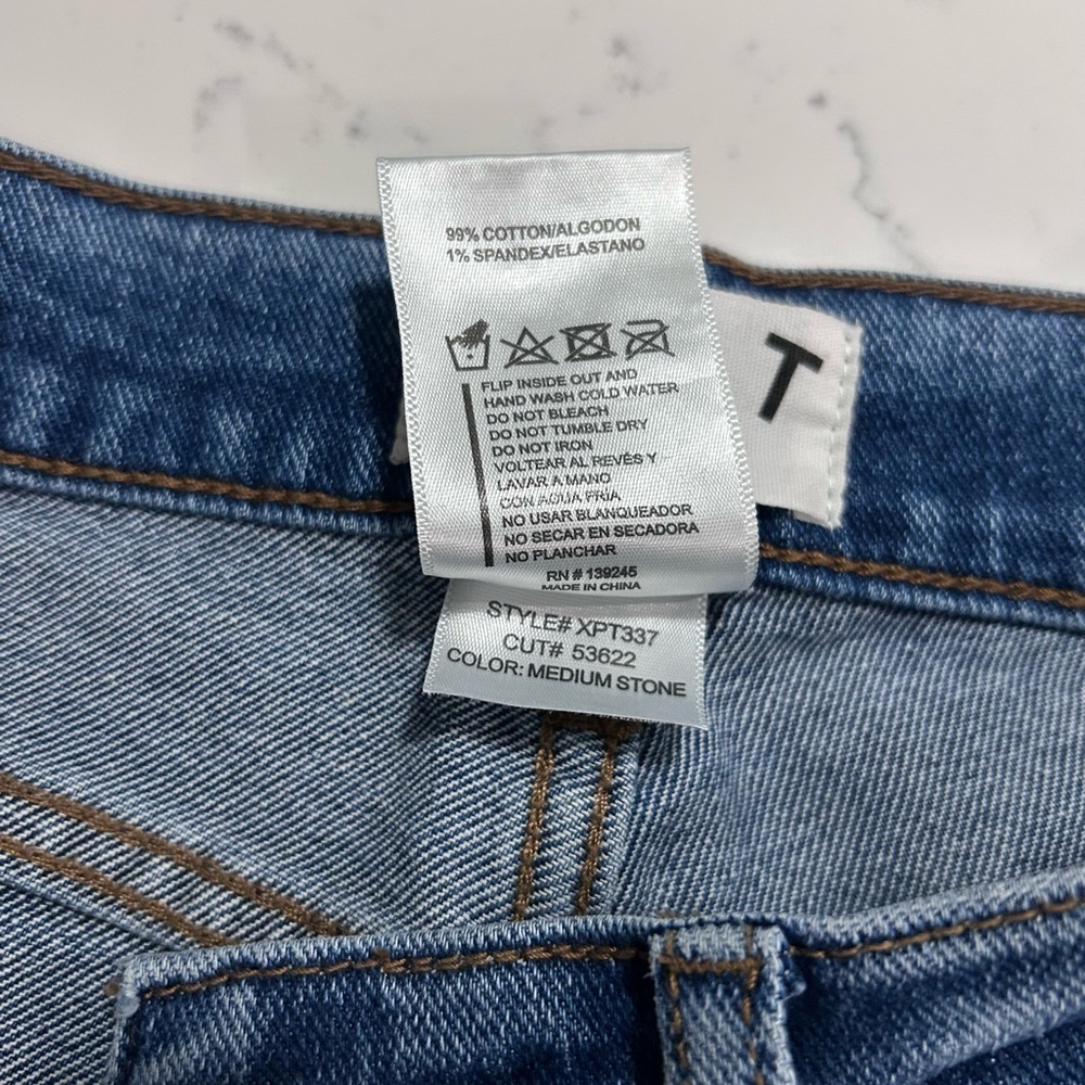 ❥𝖵𝖨𝖡𝖱𝖠𝖭𝖳 𝖬𝖨𝖴: High Rise Straight Leg Jeans - Picture 7 of 9